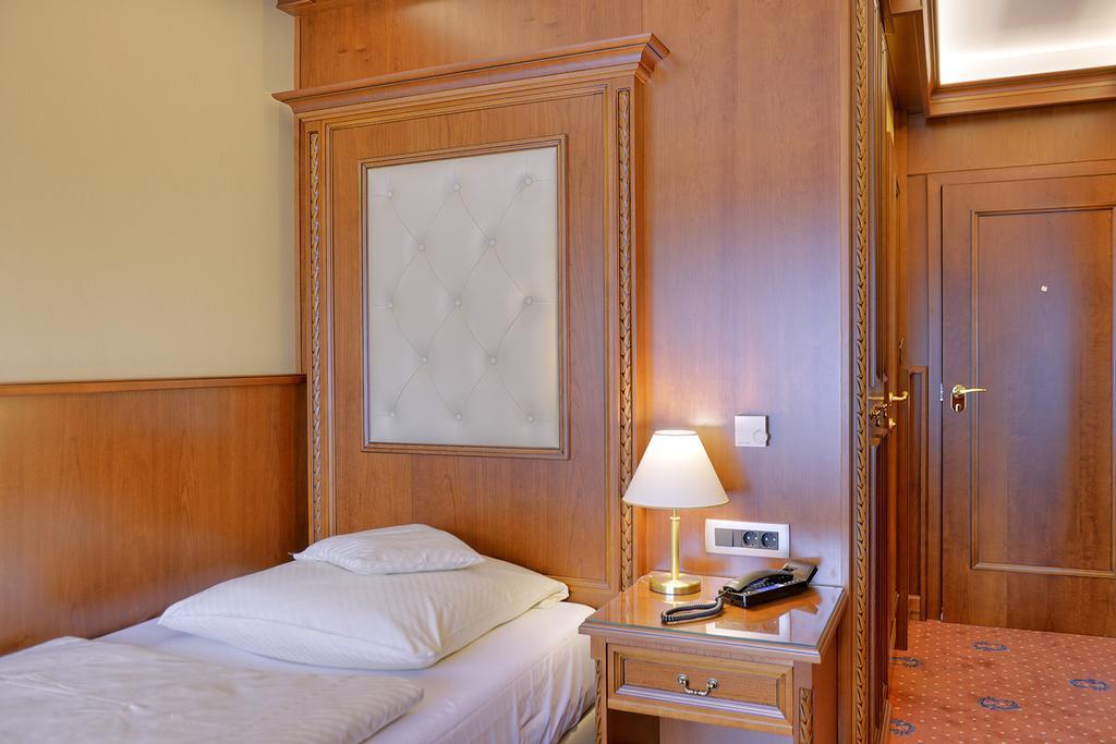 Parkhotel Stader Hof ภายนอก รูปภาพ