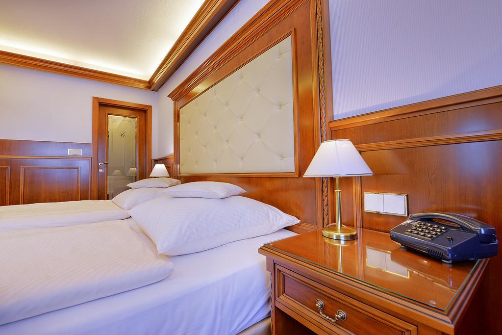 Parkhotel Stader Hof ภายนอก รูปภาพ